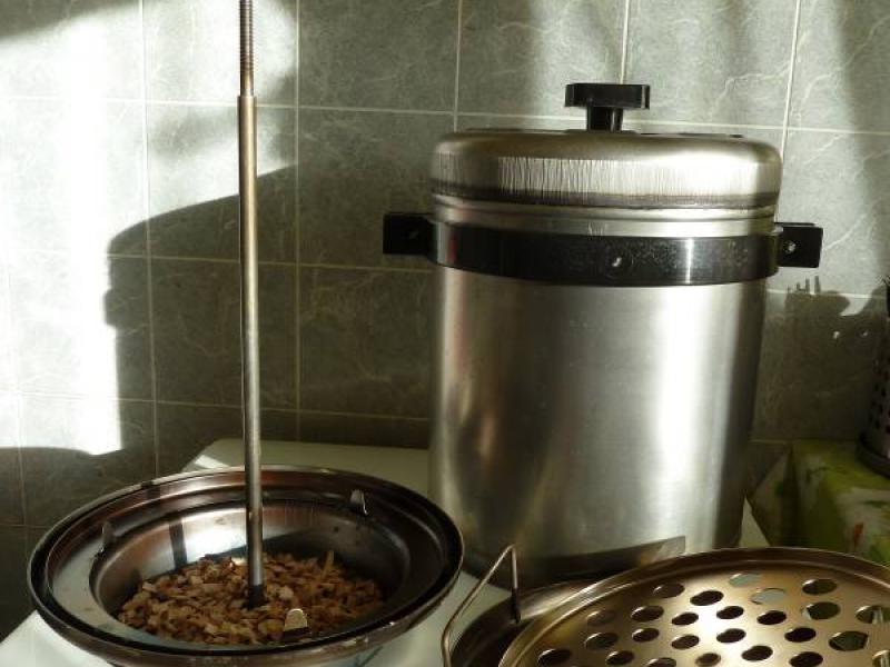 Коптильня для копчения разнообразных продуктов Коптильня холодного копчения
