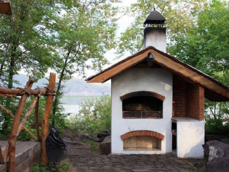 Мангал из кирпича в виде домика Как сделать мангал из кирпича для дачи своими руками