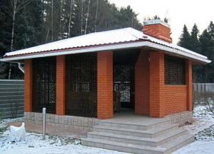 Чем хороши беседки из кирпича